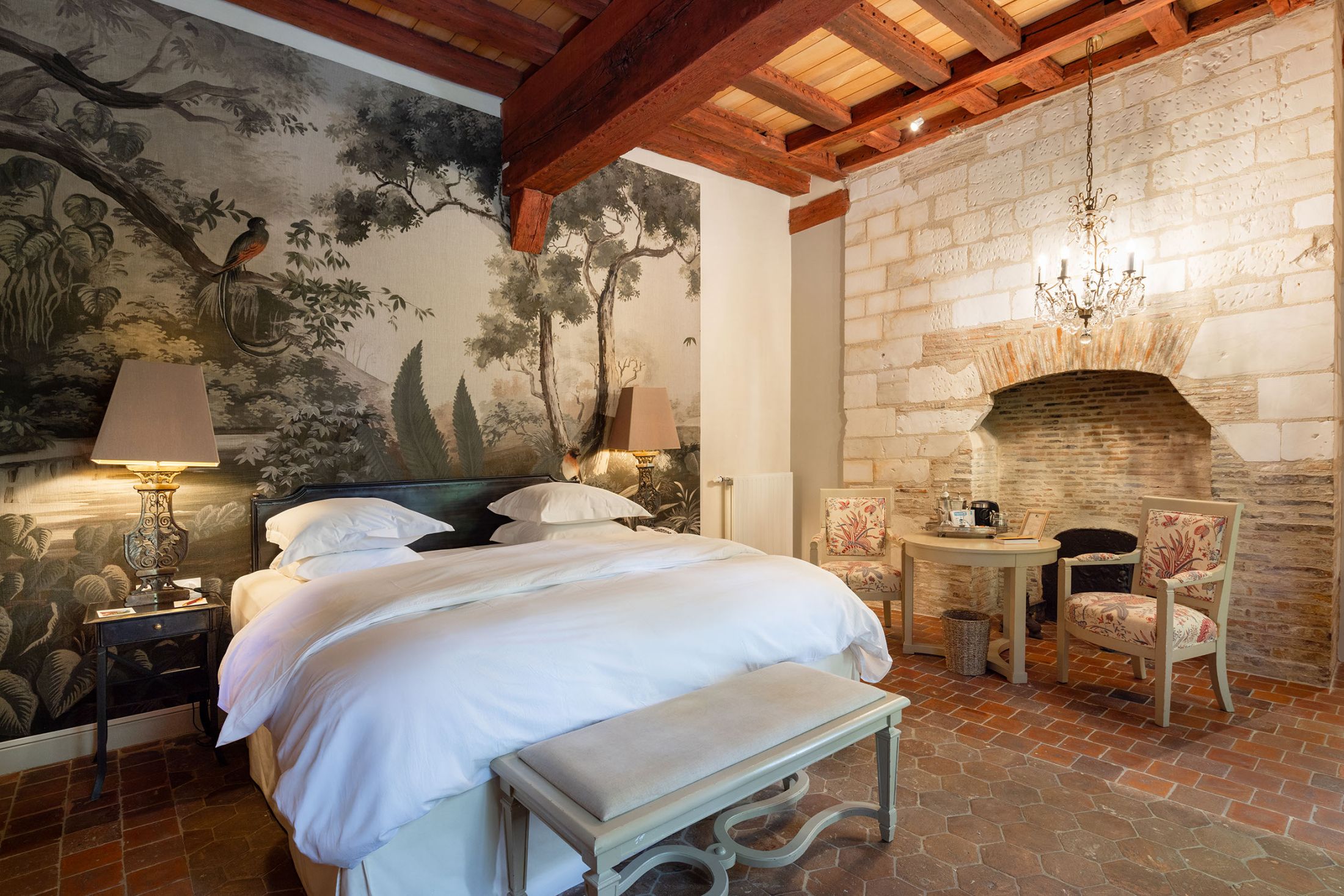 suite signature chevaliers vue d'ensemble chambre 