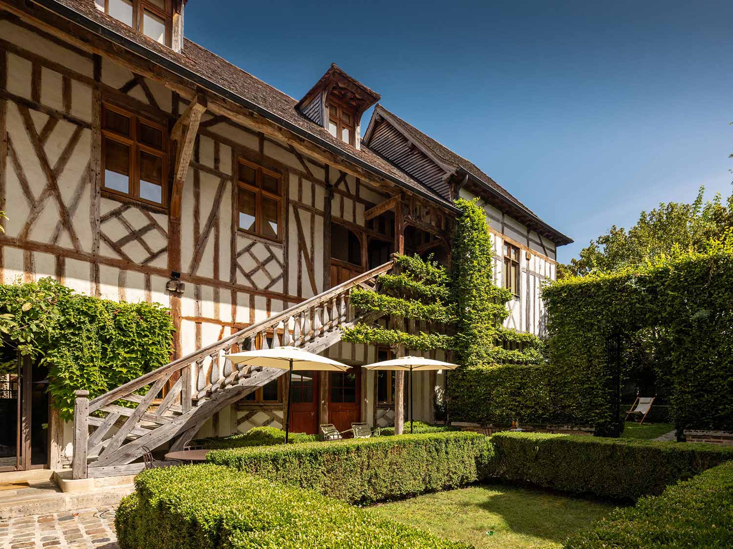 Hotel La Maison De Rhodes — 10000 Troyes